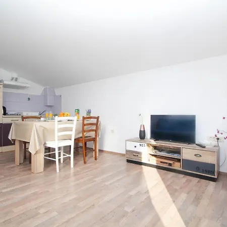Apartment Ivana *